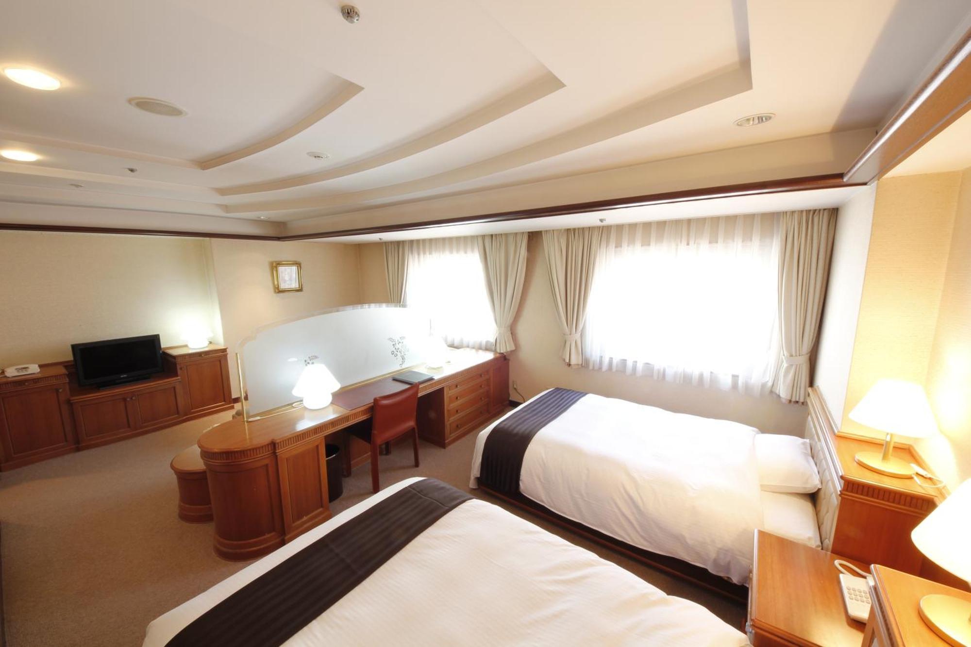 Hotel Hiroshima Garden Palace Kültér fotó