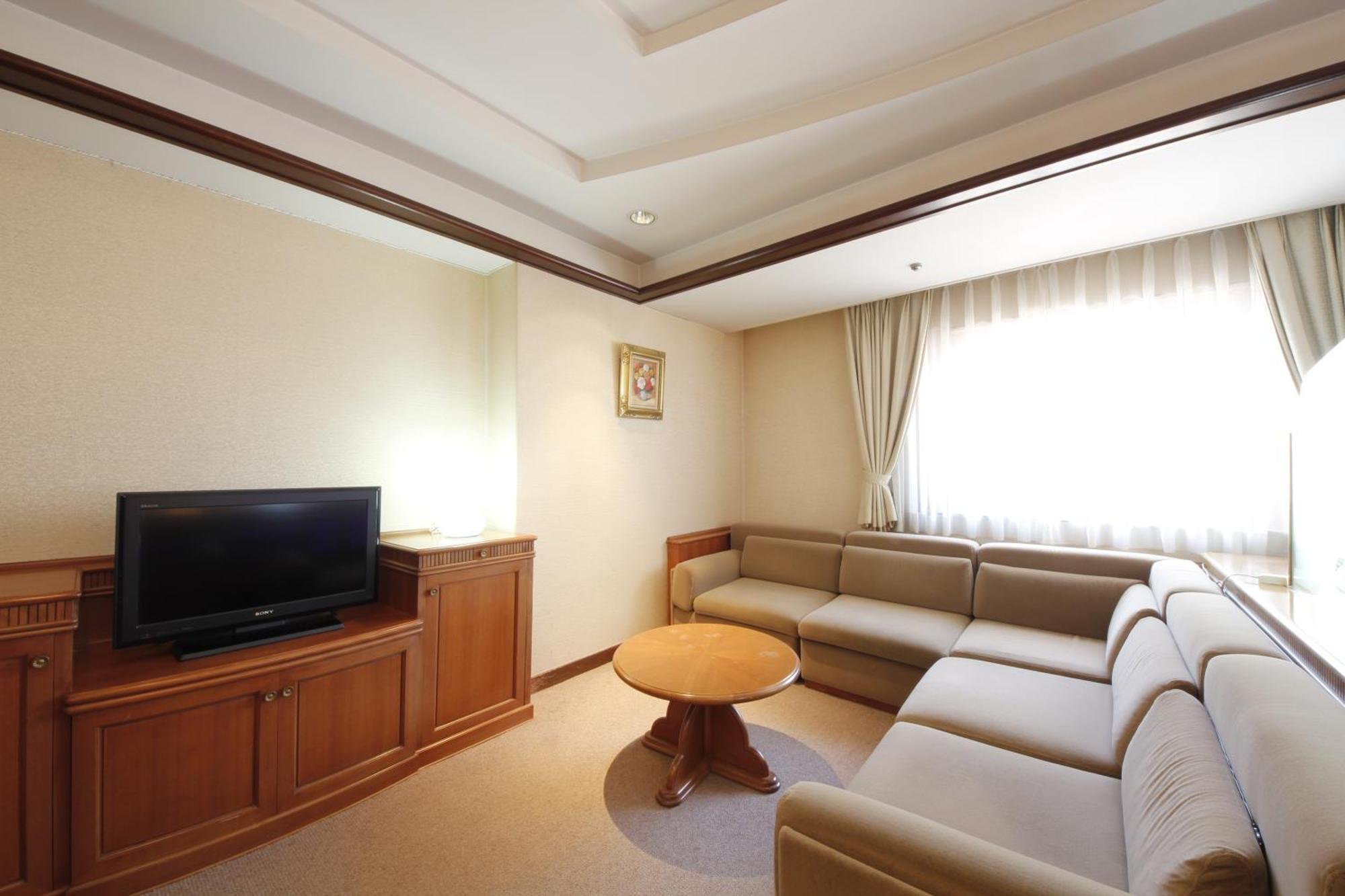Hotel Hiroshima Garden Palace Kültér fotó